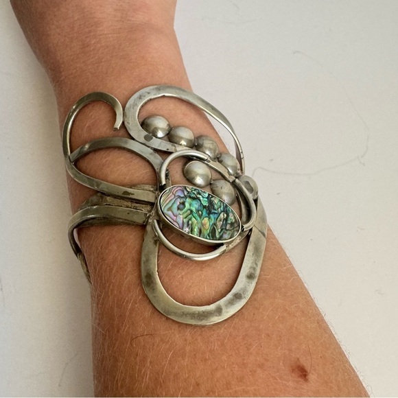 Vintage Abalone Shell Bracelet Artisan Freeform Silver Large Cuff MCM Modernist - Picture 14 of 16